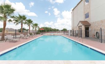 Microtel Inn & Suites by Wyndham Eagle Pass