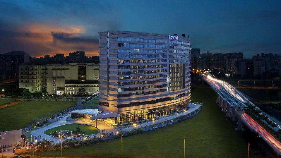 Novotel Kolkata - Hotel & Residences