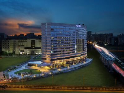Novotel Kolkata - Hotel & Residences