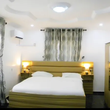 Jaybritt Luxury Apartment