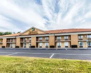 Quality Inn & Suites Hotels near Pilot Travel Center
