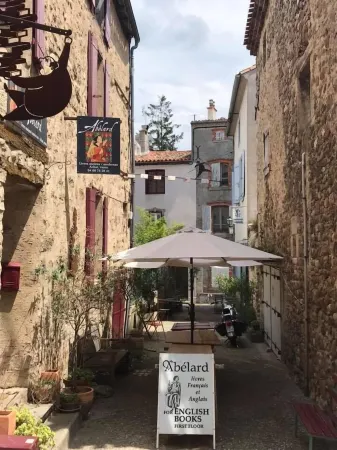 Librairie Abelard Отели в г. Ле-Марти