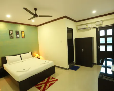 Motel la Grandeur Hotels in Mapusa