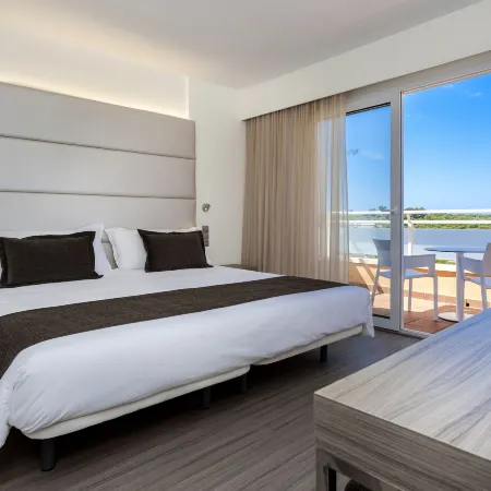 Insotel Cala Mandia Resort