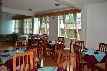 Westwood Hotel Nyeri Отели в г. Ньери