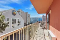 Americana Motor Inn on Boardwalk - Sea View