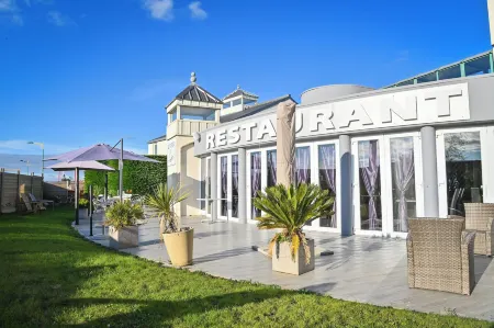 Hôtel le Pavillon de Saint-Lô - Anciennement Lunotel Отели в г. Нотр-Дам-де-Санийи