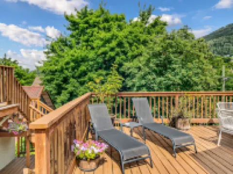 Cloudside Hotel Hotels in Central Kootenay