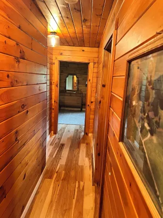 Newly Renovated: Million Dollar Mountain View Getaway!!