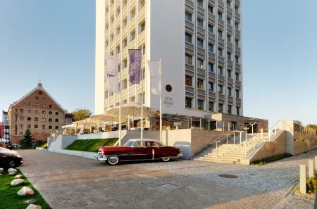 Hotel Marina Club Old Town View Отели рядом с достопримечательностью «Длинный Рынок»