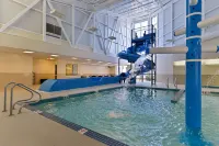 Siding 16 Lodge Hotels in Wetaskiwin