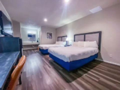 Salt Creek Lodge Hotels in Graham