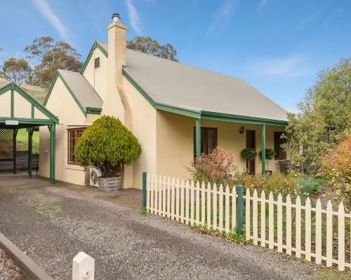 Country Pleasures Bed and Breakfast Hotels in Angaston