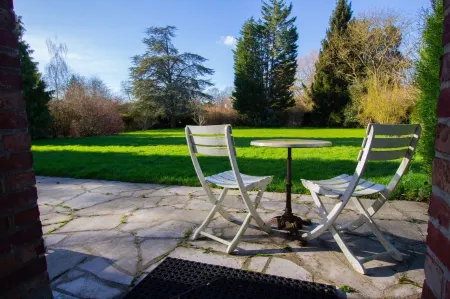 Les Jardins de Beaumont Отели в г. Ланнуа