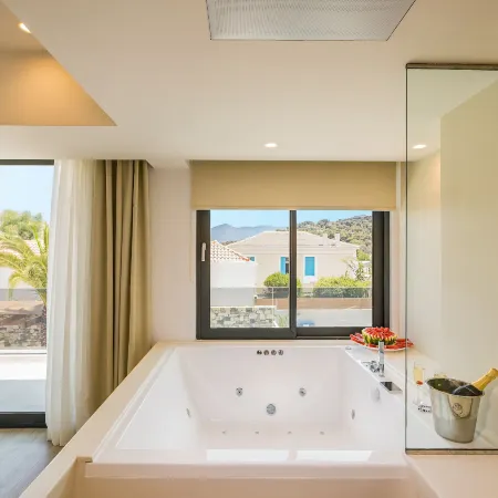 Samian Mare Hotel, Suites & Spa