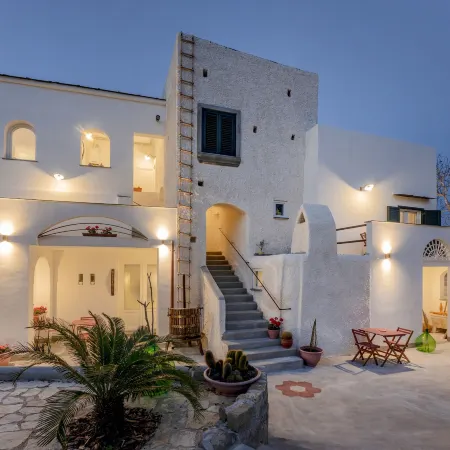 Cala Cala Rooms,Restaurant & Farm Experience