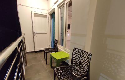 Deluxe Double Room Hotel De Pebbles Photo