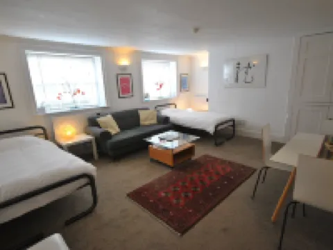 Churchill Guest House Hotels in Dover