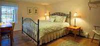 Cooper Hill Inn