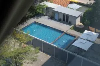 Laska Hotel Subang - Pools