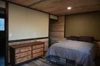 Alaska River Pirates Cabins Hotel a Sterling