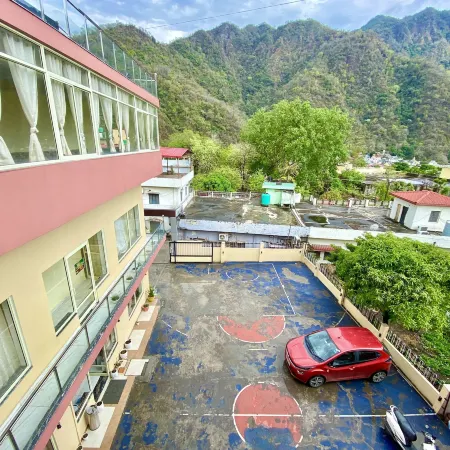 Tapovan New Residency - 5 Minutes Walk to Laxman Jhula