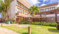 Cpr - Apartamentos a 200m da Praia Com Piscina Hôtels à : Marau
