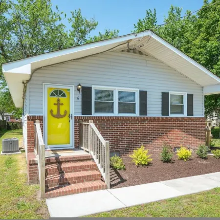 Buckroe Bungalow Buckroe Bungalow Escape to the Beach 2mins Away