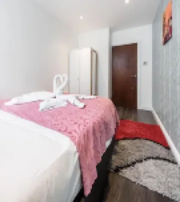 London Homes - Aldgate Hotels in 