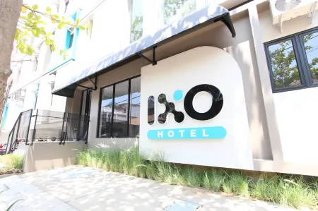 Ixo Hotel Semarang