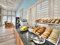Bahama House - Daytona Beach Shores Hotels near Sun Splash Park