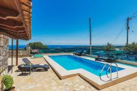 Chania Serenity Villa - Unbeatable Oceanic Views Hoteles en Platanias