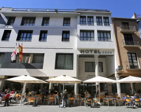 巴瓦斯特羅城市大酒店 韋斯卡省酒店