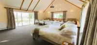 The Victorian Barn, Self-Catering Holidays with Pool and Hot Tubs, Dorset