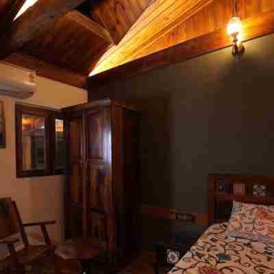 Aasmaani Cottage - 2 BHK Family Deluxe Cottage Rooms