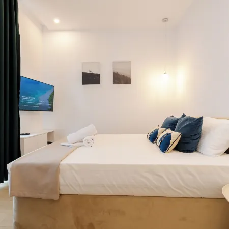 Central Suites