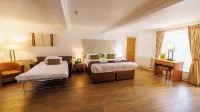 Moness Resort Hotels in Kenmore