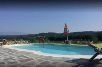 Agriturismo Tra Serra E Lago Hotels in Albiano d'Ivrea