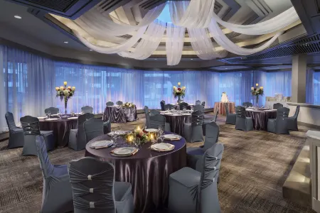 DoubleTree by Hilton Colorado Springs Отели в г. Стратмур