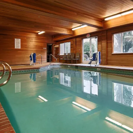 Best Western Plus Cascade Inn Suites