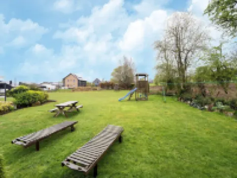 利耶爾諾有私人花園的度假屋 列訥酒店