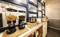 AMI Boutique Hotel - breakfast