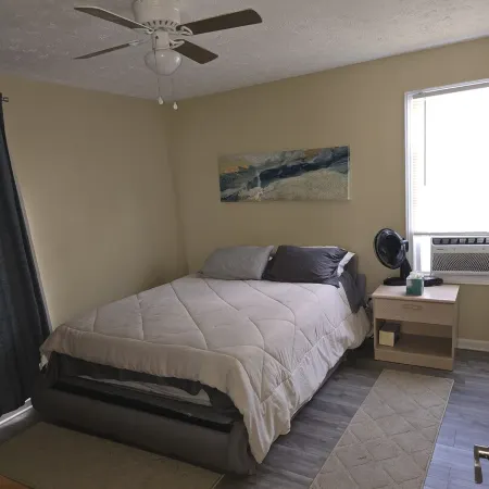 Cozy 2-bedroom newly renovated with balcony and updated kitchen and bath.
