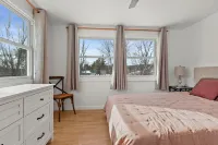 Charming 3-bedroom newly renovated house located in the Village of Amherst