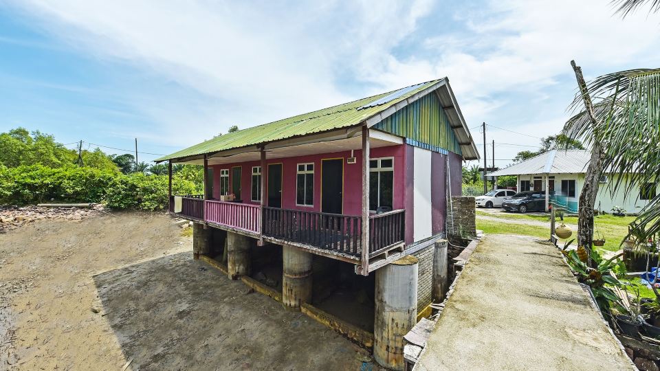 OYO 90708 d'Kuala Waterfront Chalet & Boat Charters