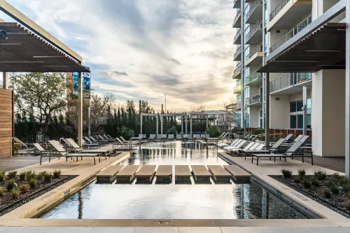 Mint House Dallas - Victory Park