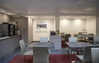 โรงแรมเจเมลลี่ - อ่างจากุชชี่