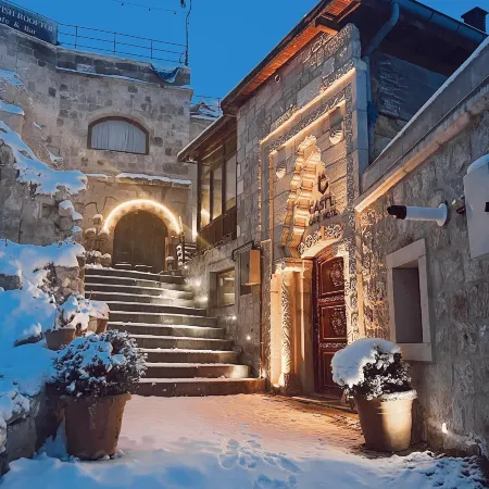 Castle Cave Hotel Отели рядом с достопримечательностью «Al Nazar Church»