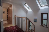 Llais Afon - 3 Bedroom Holiday Home - Fishguard Hotels in Fishguard