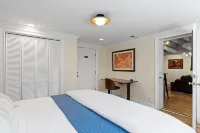 Chattanooga Suite | 5 Min Downtown | Tempurpedic | Standing Desk | 205 Mbps WiFi